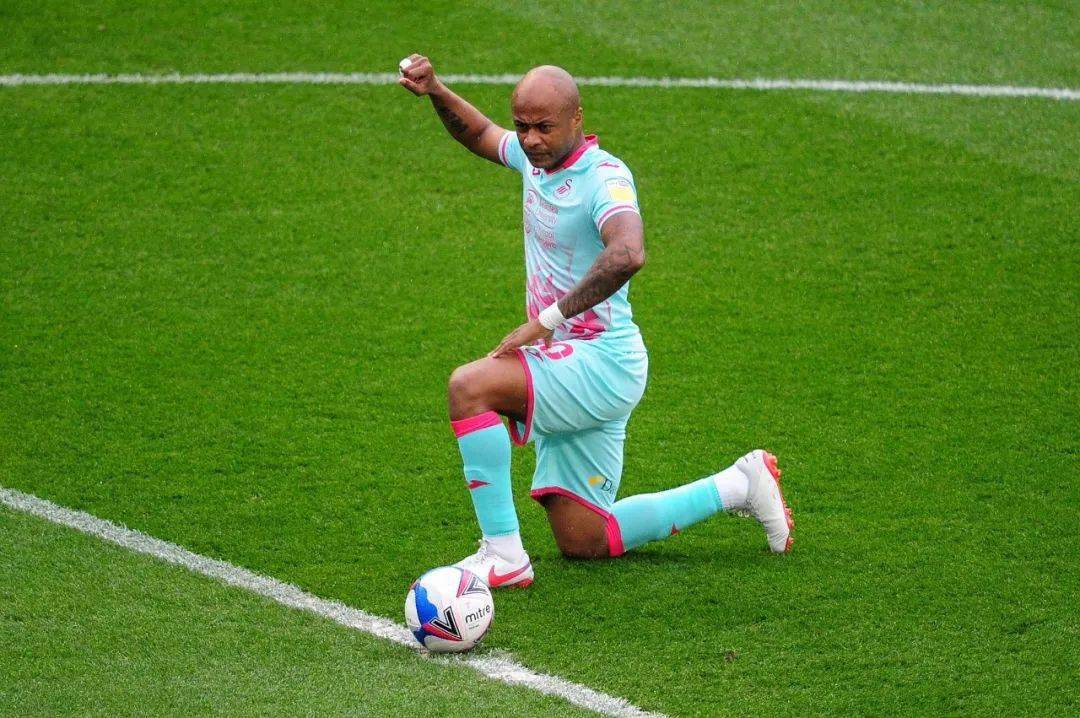 关于阿贾克斯今晚防线松动；志在中超名次提升；质疑声仍在；身体对抗强度拉满的信息