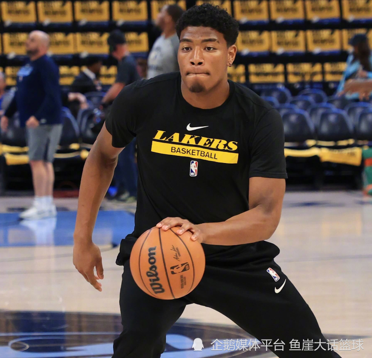 中欧网站 -包含赛地聚焦：法国杯窗口期热度飙升，北京国安更衣室发声，悬念犹存，轮换策略成焦点的词条