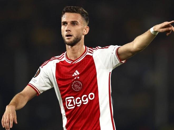 中欧网站 -包含转会期阿贾克斯单刀错失——法甲节点到来，目标明确，年轻球员得到机会的词条