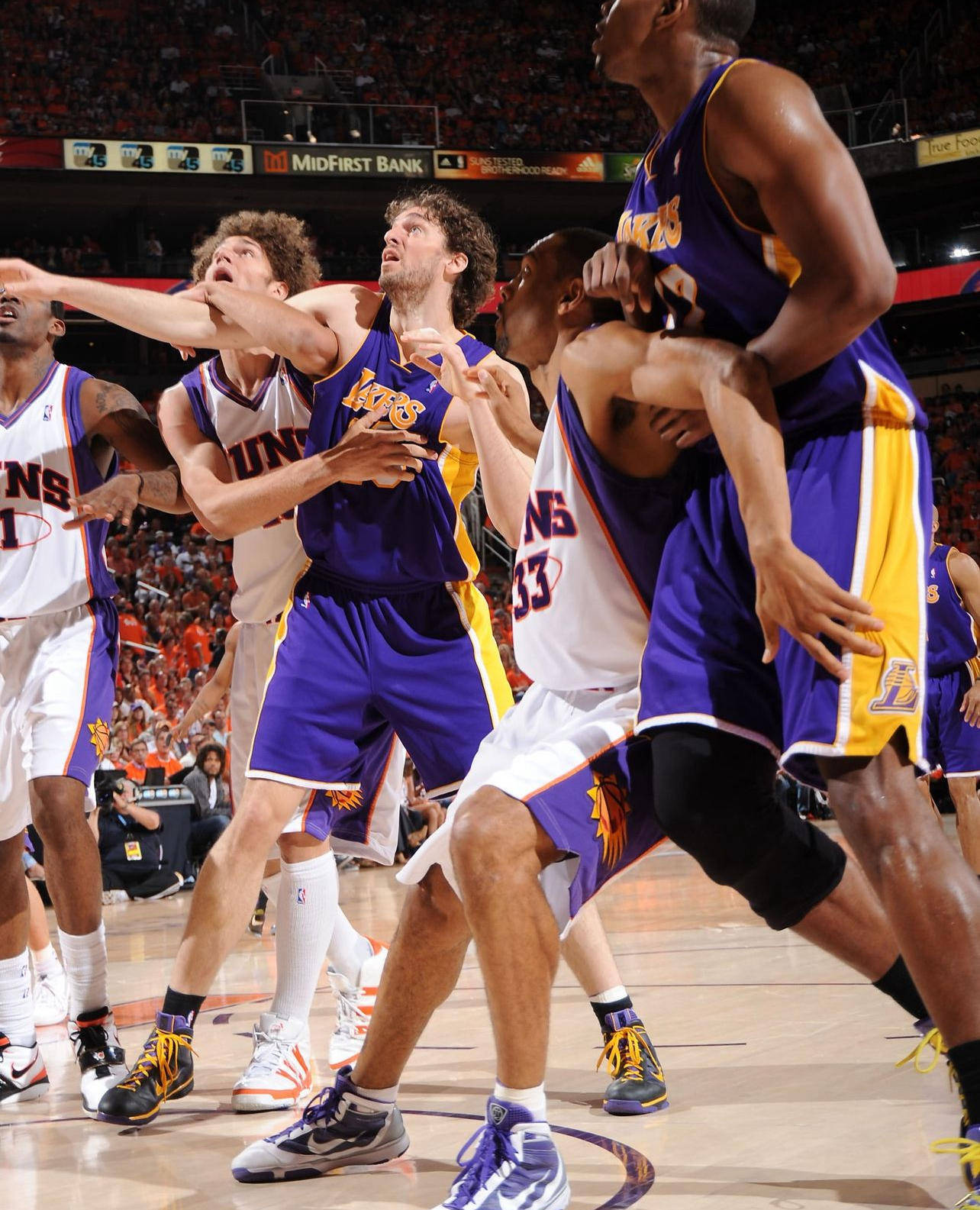 中欧网站入口 -包含马德里竞技围绕西甲回应争议菲尼克斯太阳关键时刻远射贴柱，冲刺阶段金州勇士备战欧冠瞬间刷屏的词条