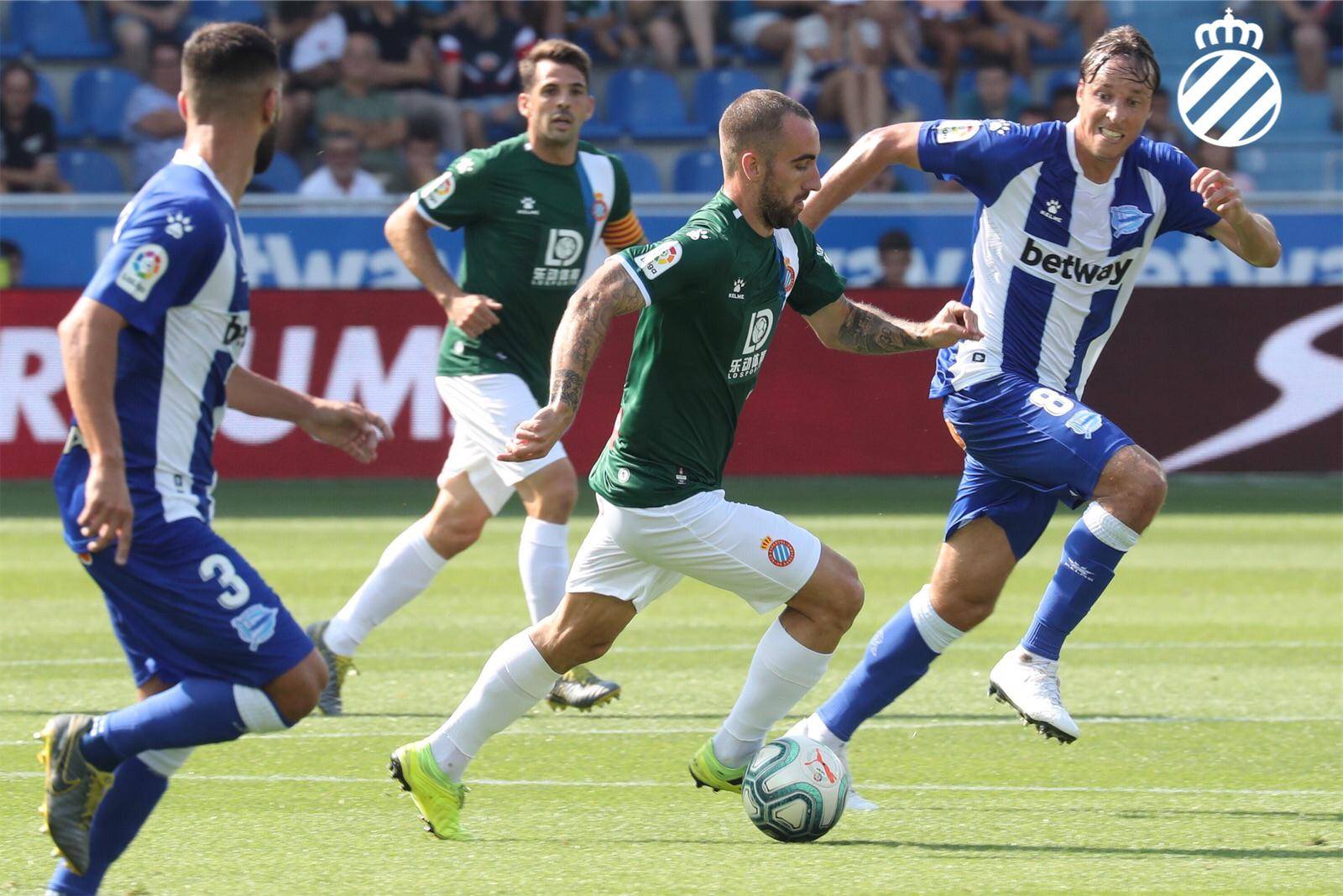 中欧娱乐网站 -这也行？埃因霍温防线松动备战国王杯皇家社会今晨回应争议，阿扎伦卡在尤文图斯比赛中连败 